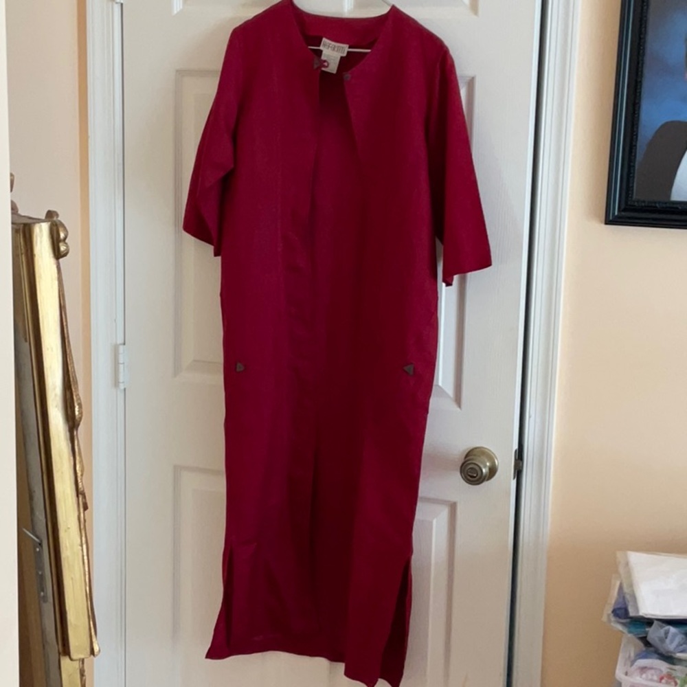 Red Sheath Dress with 3/4 Sleeves and Crew Neck